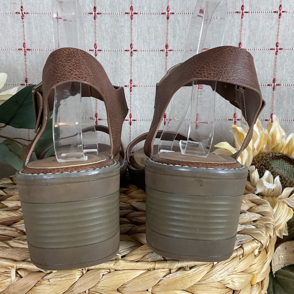 B-52 by Bullboxer “Dalia” Wedge Sandals Womens Sz 10 Camel Brown New Nonslip - Picture 4 of 5